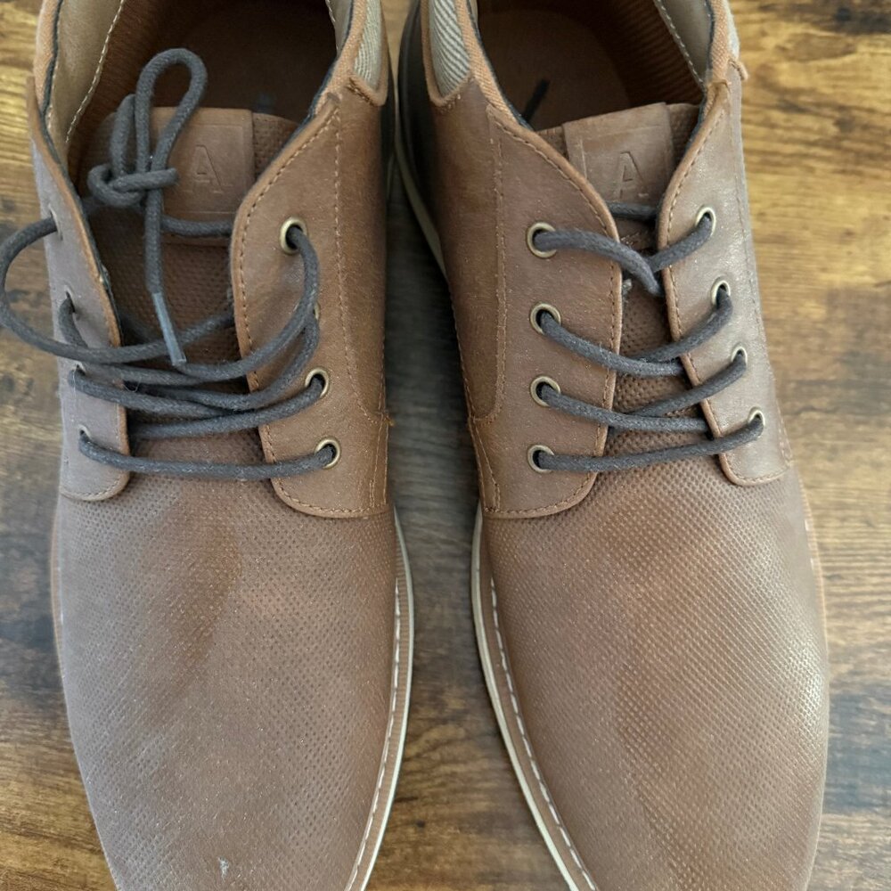 A-Frame Rodale Sport Chukka Boots. Brown. US 10